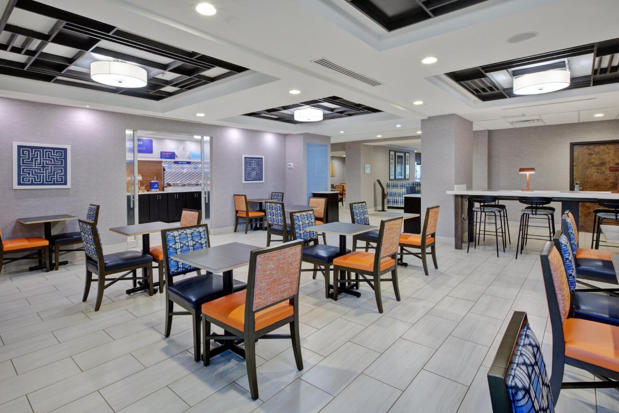 Holiday Inn Express & Suites I-26 & Us 29 At Westgate Mall By Ihg Spartanburg Exterior foto